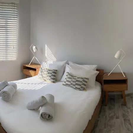 Kelly Apartman *